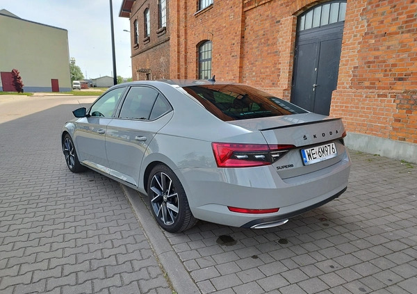 Skoda Superb cena 135000 przebieg: 147000, rok produkcji 2022 z Orneta małe 704